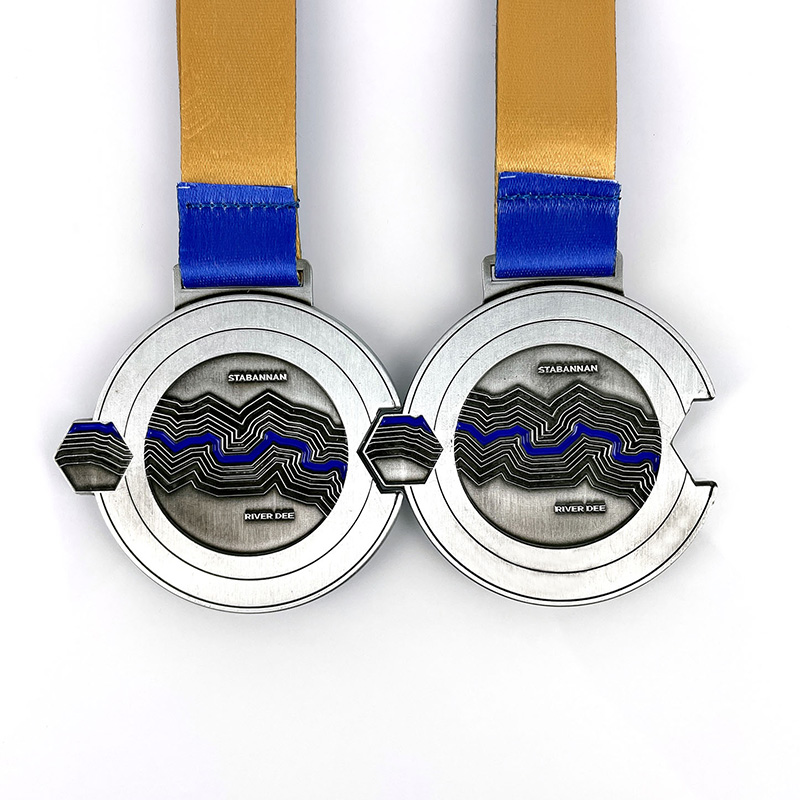 カスタムレースメダルメーカーカスタムメダルリボン英国カスタムランニングメダル